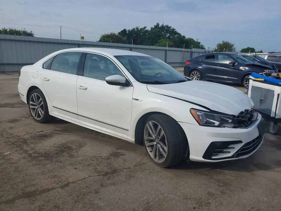 2017 VOLKSWAGEN PASSAT R-LINE  