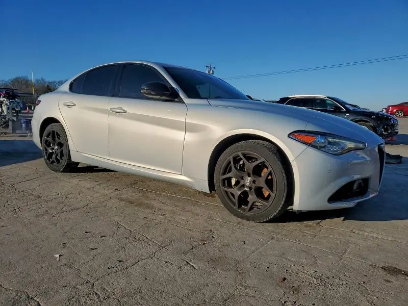 2021 ALFA ROMEO GIULIA SPORT  