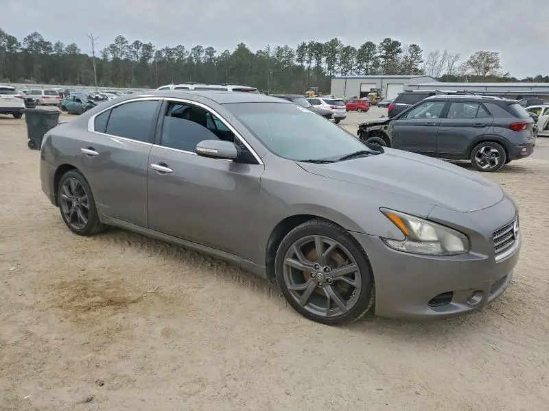 2014 NISSAN MAXIMA S  