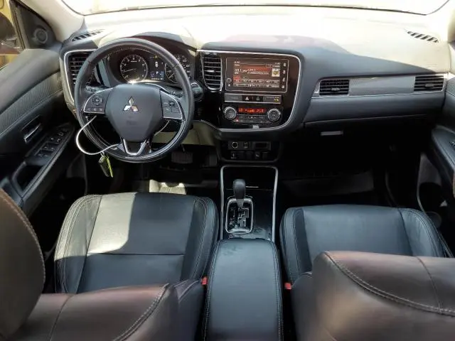 2019 MITSUBISHI OUTLANDER SE  