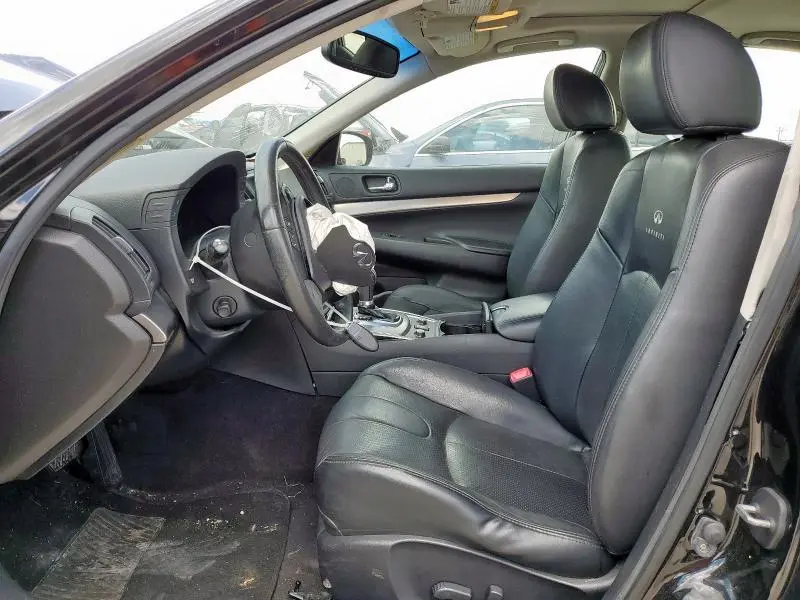 2013 INFINITI G37   
