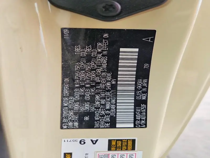 2010 TOYOTA FJ CRUISER BASE  