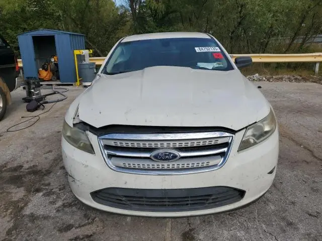 2011 FORD TAURUS SE  