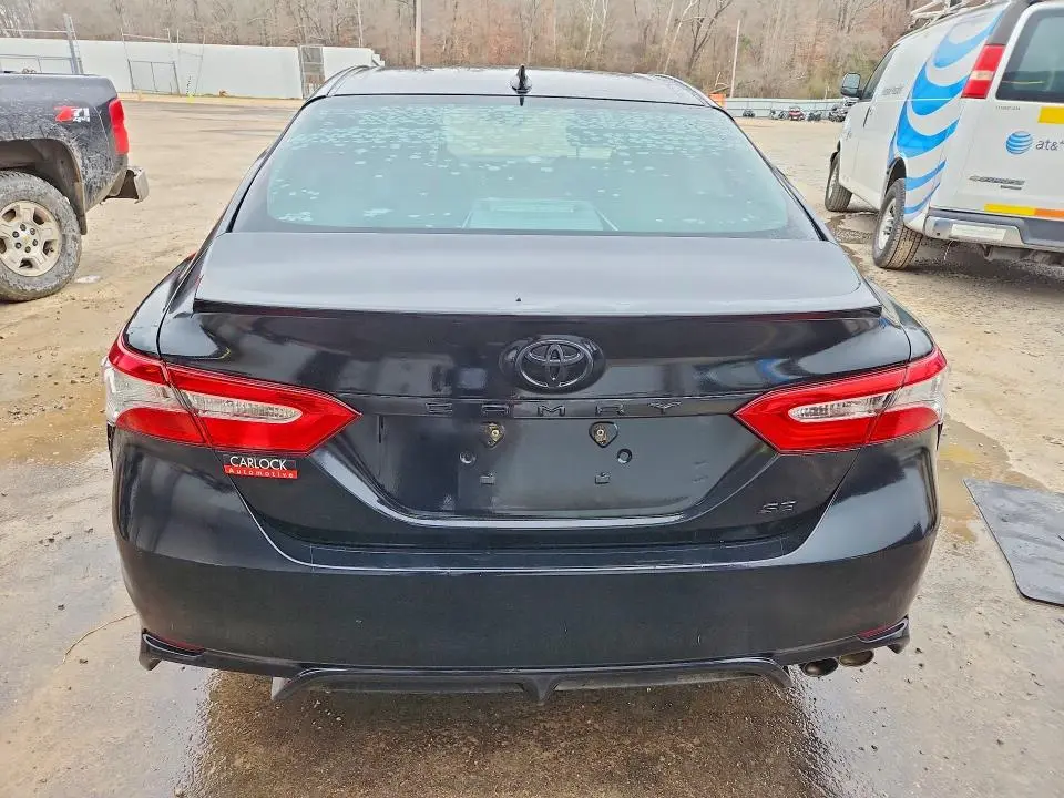 2020 TOYOTA CAMRY SE  
