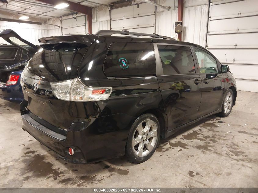 2011 TOYOTA SIENNA SE