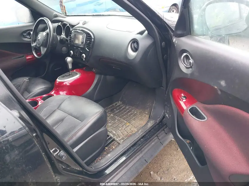 2013 NISSAN JUKE SL