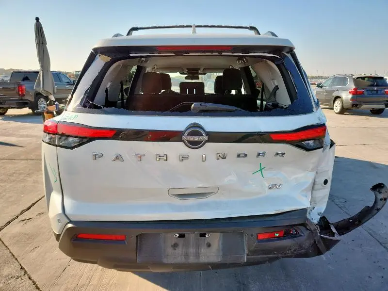 2022 NISSAN PATHFINDER SV  