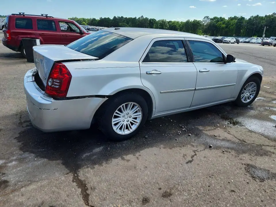 2010 CHRYSLER 300 TOURING  