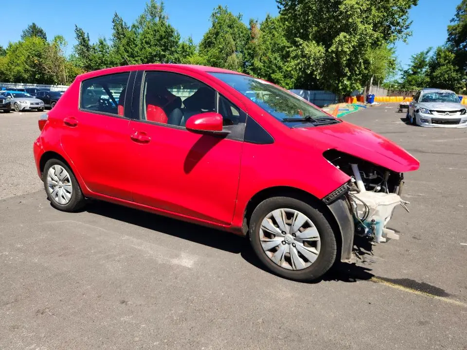 2013 TOYOTA YARIS 5-DOOR LE  