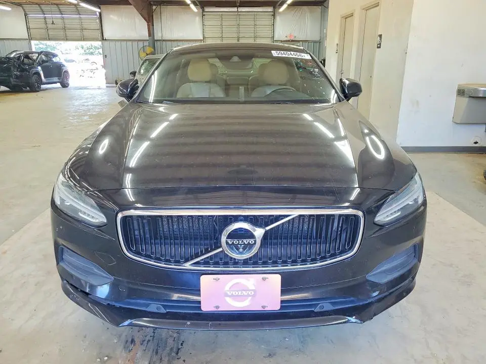 2018 VOLVO S90 T6 MOMENTUM  