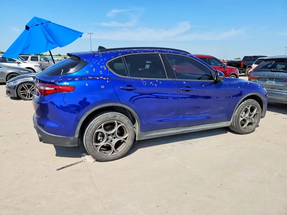 2022 ALFA ROMEO STELVIO   