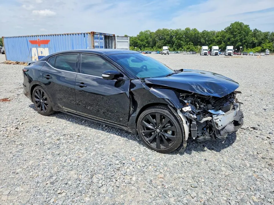 2021 NISSAN MAXIMA SR  