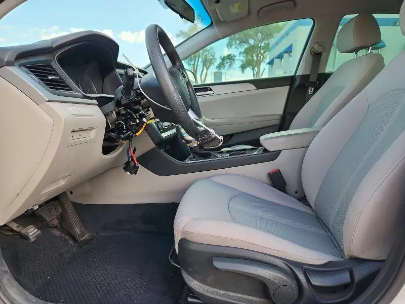 2019 HYUNDAI SONATA SE  