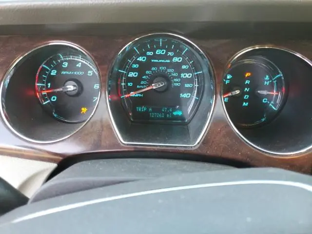 2010 FORD TAURUS LIMITED  
