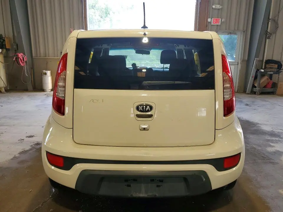 2013 KIA SOUL +  