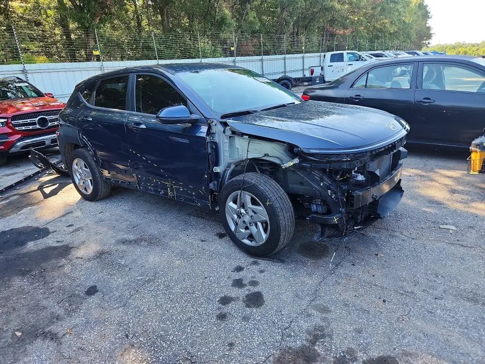 2025 HYUNDAI KONA SE  