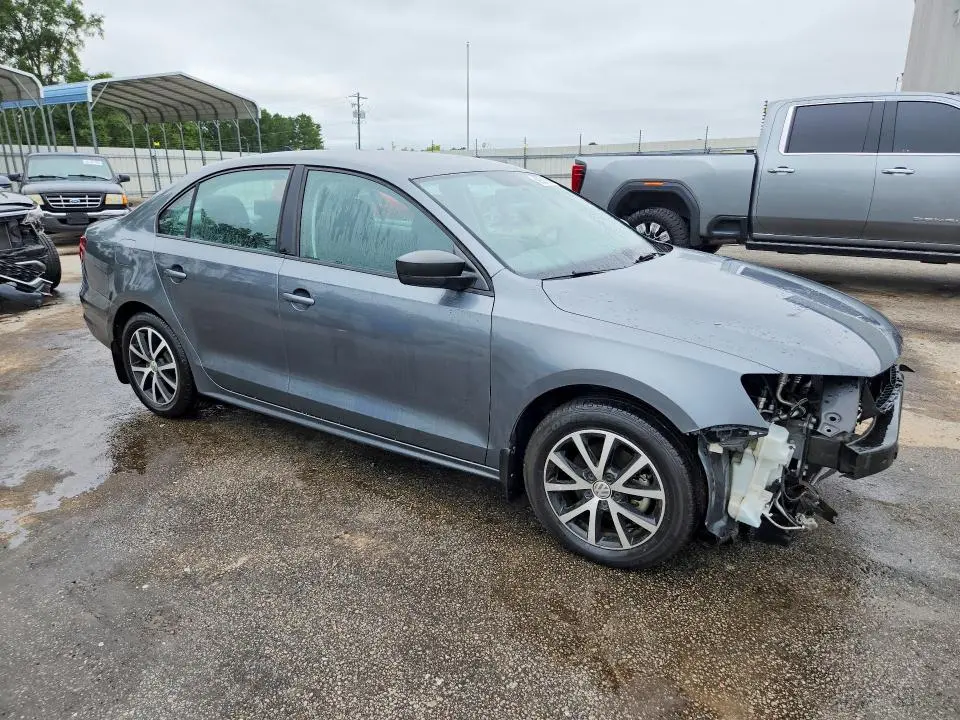 2016 VOLKSWAGEN JETTA SE  