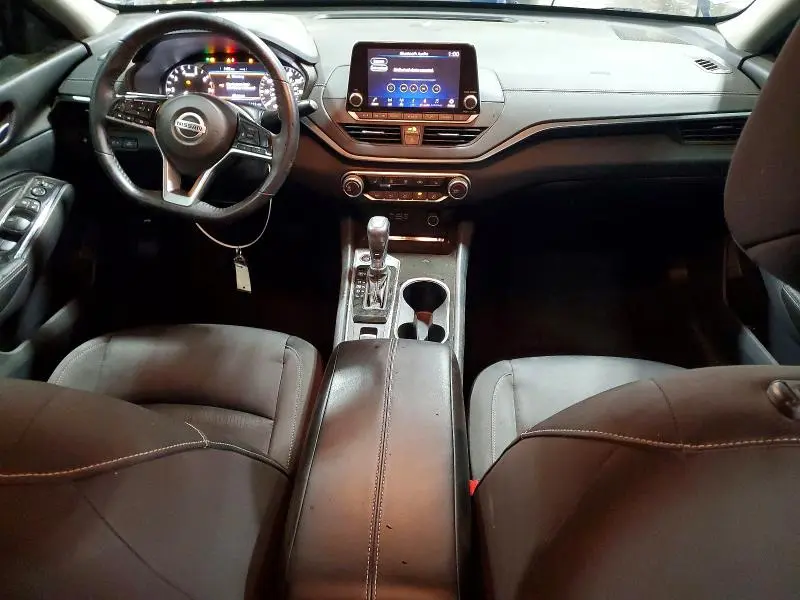 2021 NISSAN ALTIMA SV  