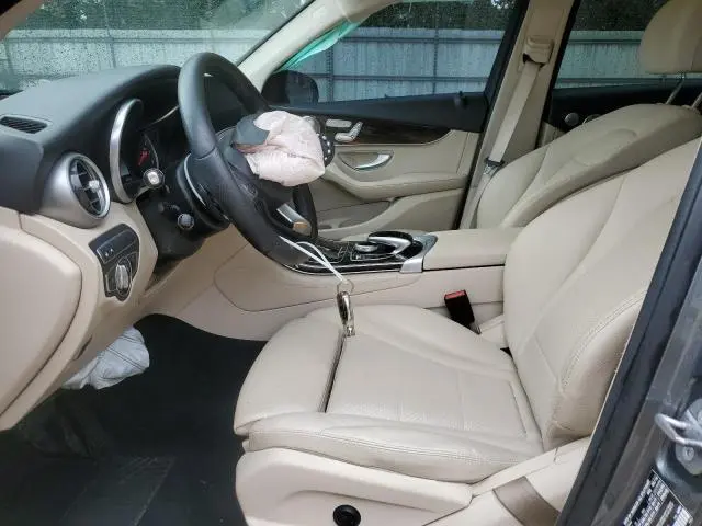 2017 MERCEDES-BENZ GLC 300