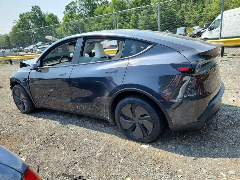 2026 TESLA MODEL Y   