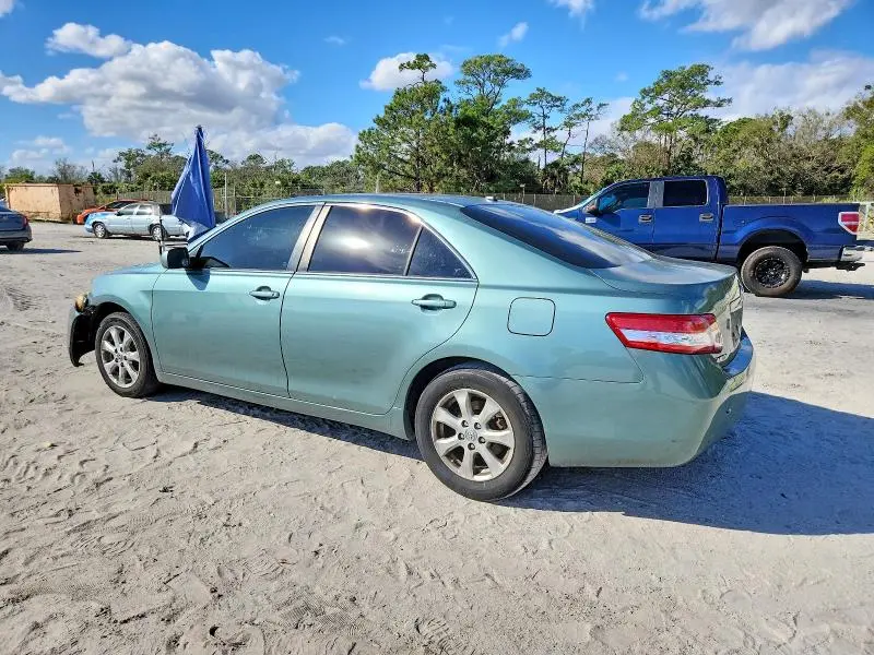 2011 TOYOTA CAMRY BASE  