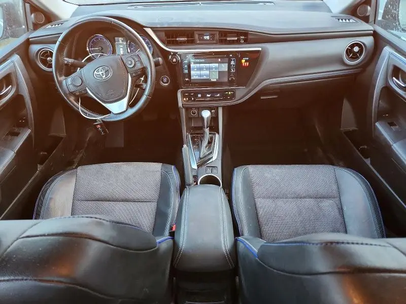 2019 TOYOTA COROLLA SE  