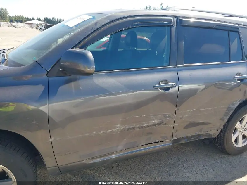 2010 TOYOTA HIGHLANDER SE V6