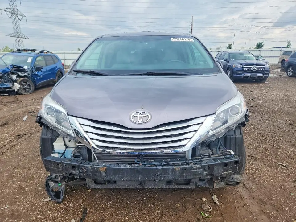 2015 TOYOTA SIENNA LIMITED PREMIUM 7-PASSENGER  