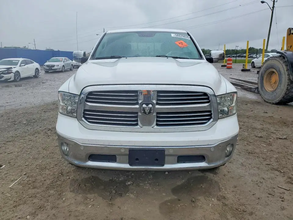 2017 RAM 1500 SLT  
