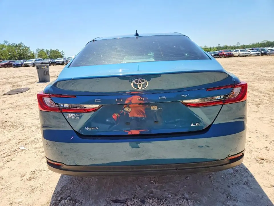 2025 TOYOTA CAMRY LE  
