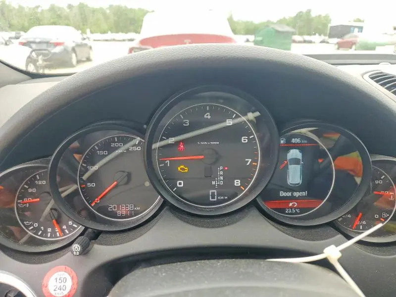 2013 PORSCHE CAYENNE   