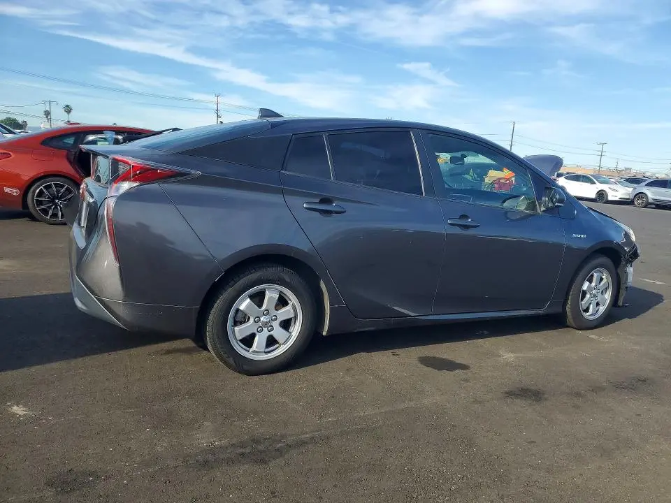 2016 TOYOTA PRIUS   