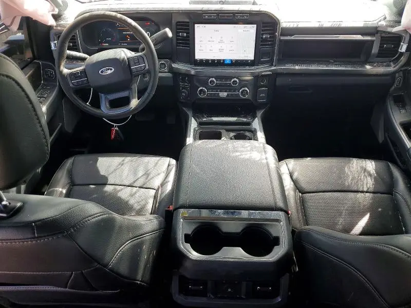 2024 FORD F250 CREW   