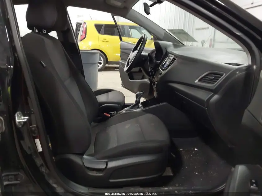 2020 HYUNDAI ACCENT SE