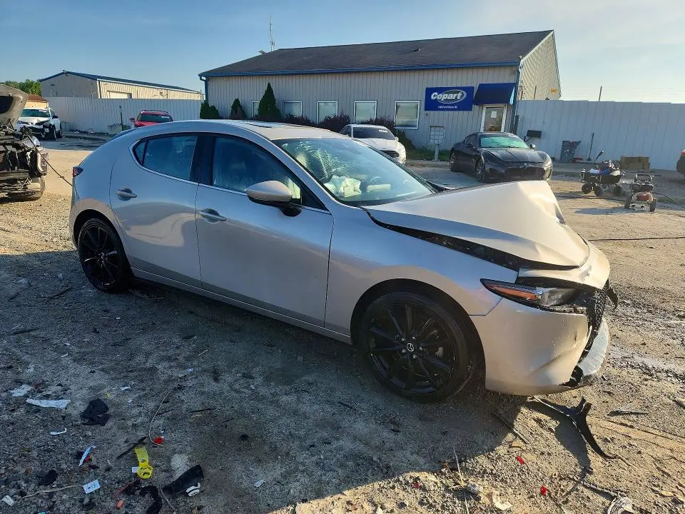 2022 MAZDA 3 PREMIUM  