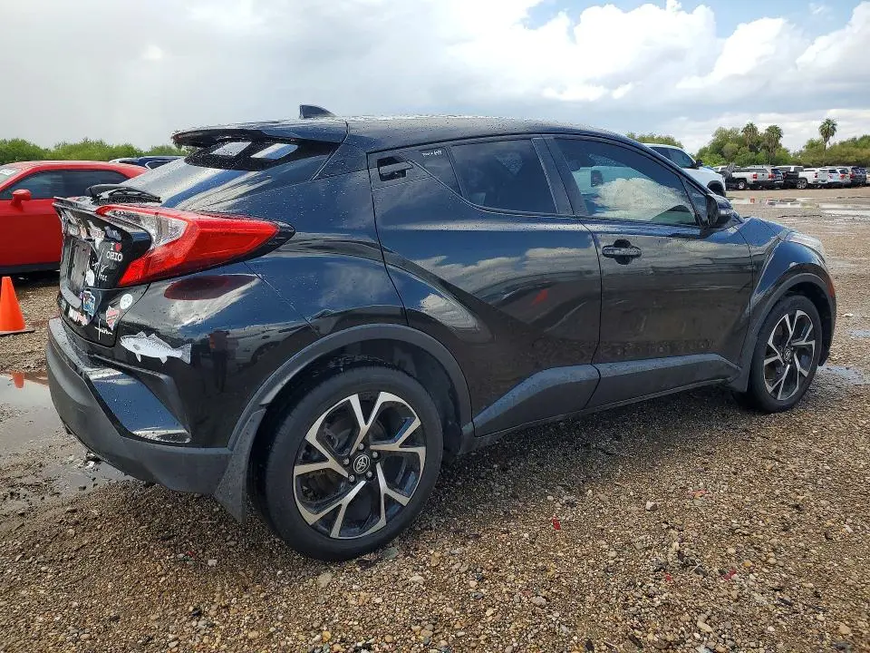 2021 TOYOTA C-HR XLE  