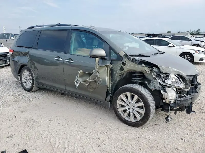 2011 TOYOTA SIENNA XLE