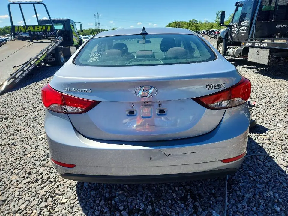 2015 HYUNDAI ELANTRA SE  