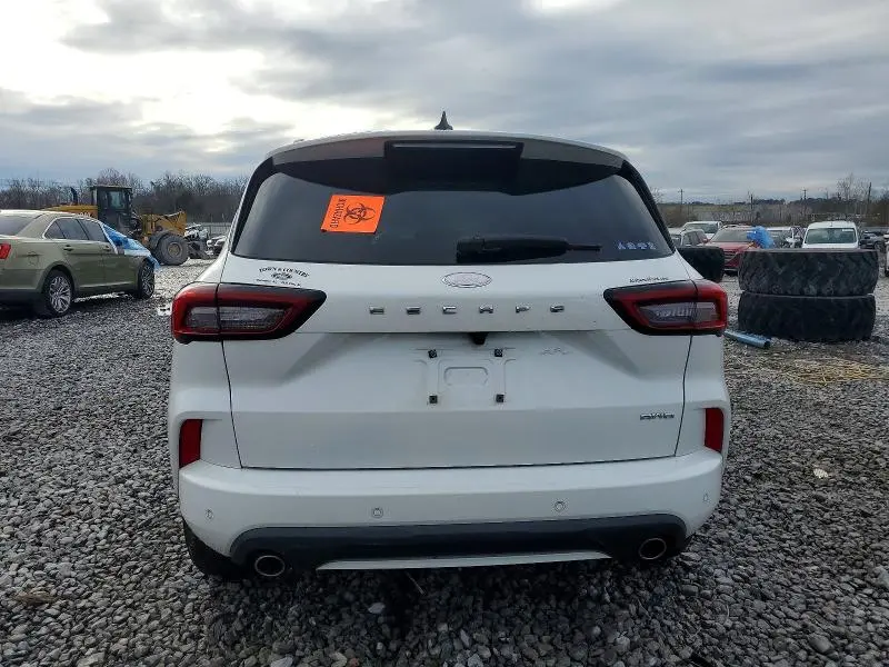 2023 FORD ESCAPE ST LINE SELECT  