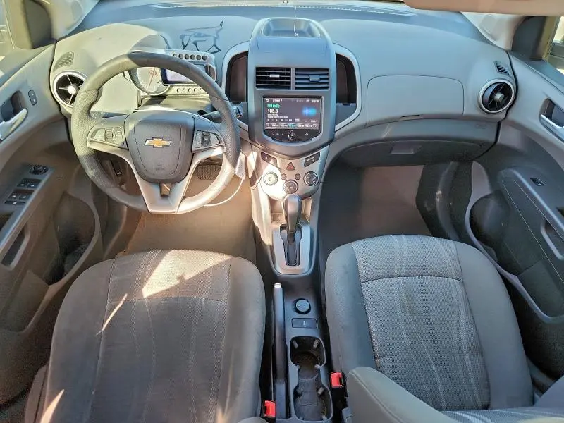 2015 CHEVROLET SONIC LT  
