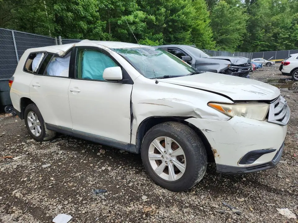 2011 TOYOTA HIGHLANDER BASE  