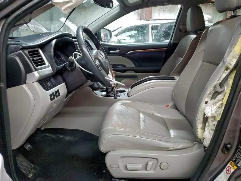 2016 TOYOTA HIGHLANDER LIMITED  