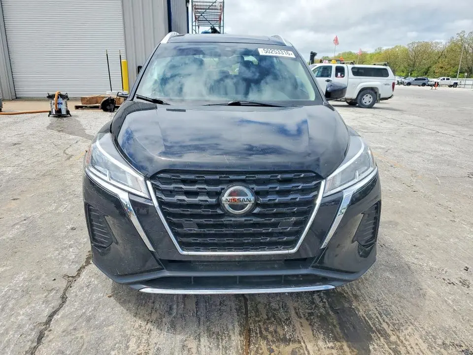 2021 NISSAN KICKS SV  