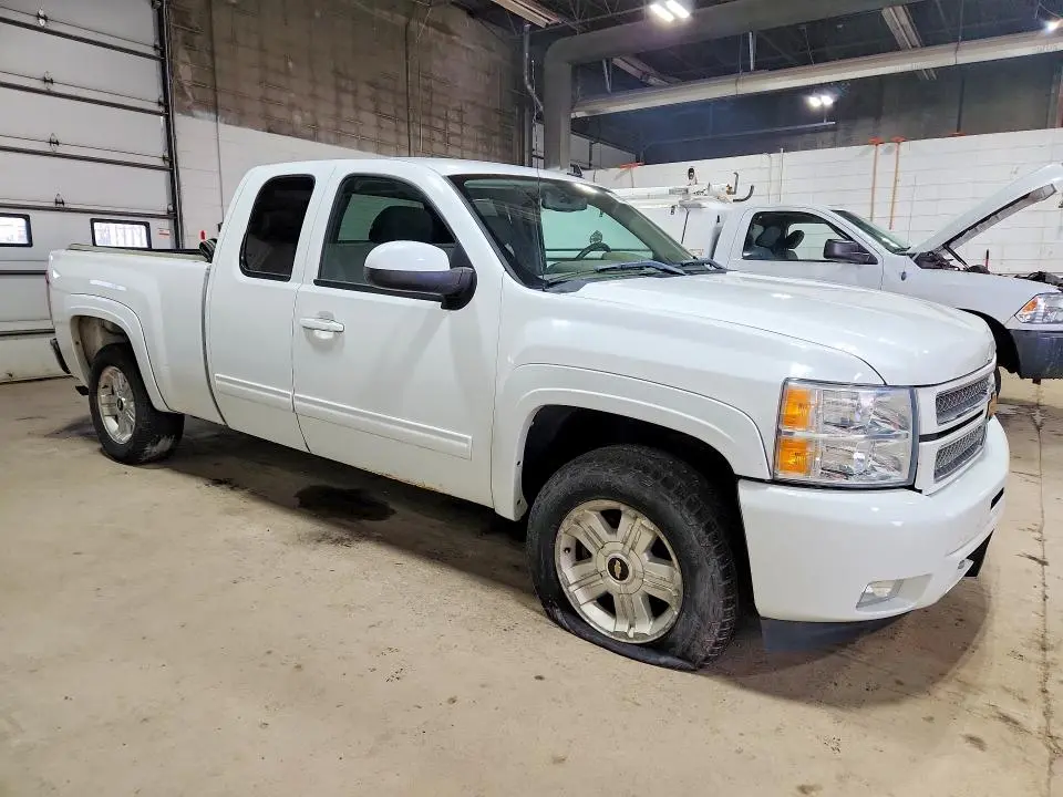 2012 CHEVROLET 1500 SILVE   