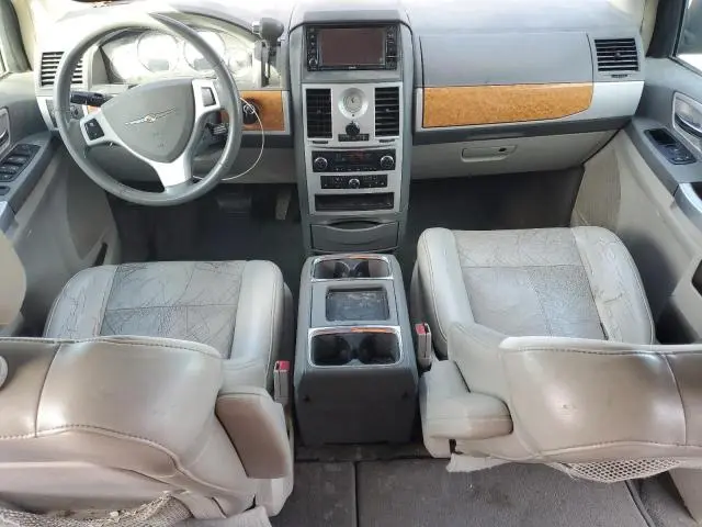 2010 CHRYSLER TOWN & COUNTRY LIMITED  