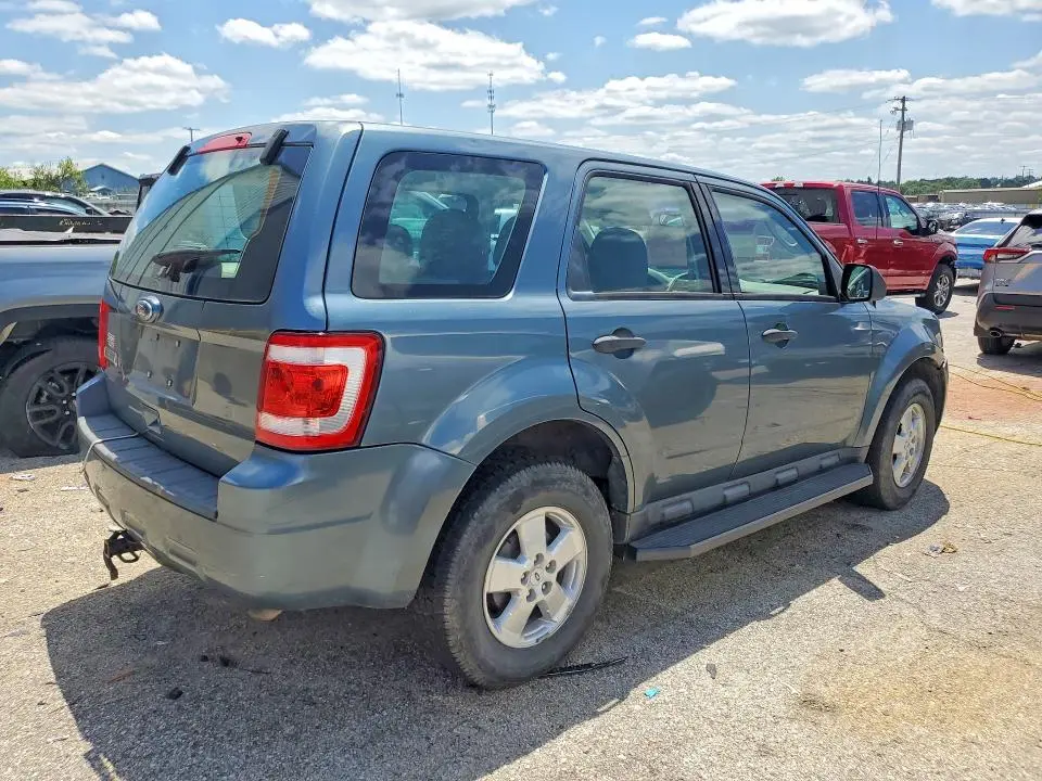 2010 FORD ESCAPE XLS  