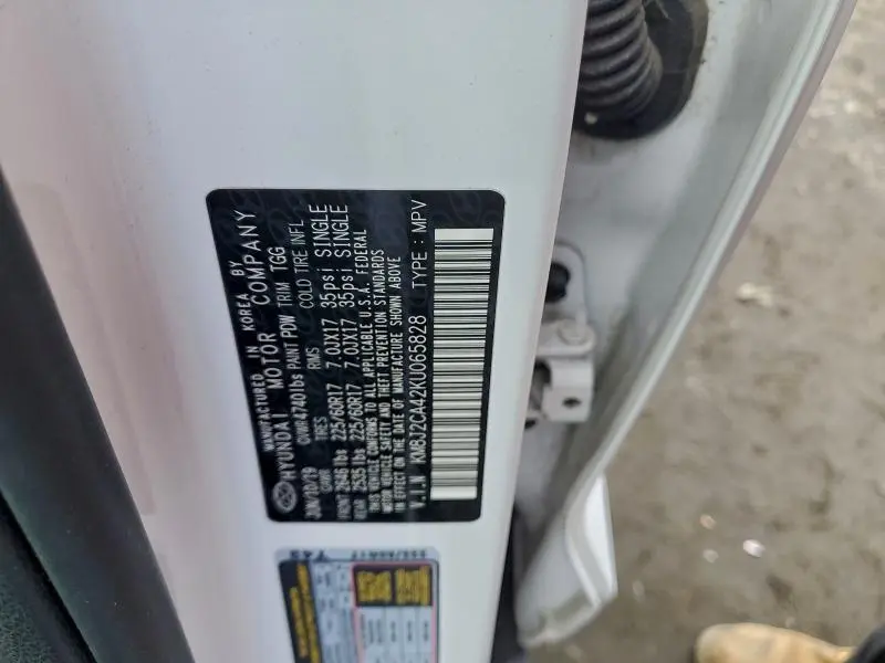 2019 HYUNDAI TUCSON SE  