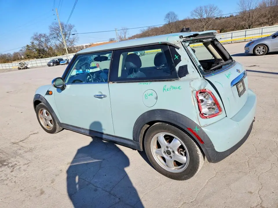 2011 MINI COOPER   