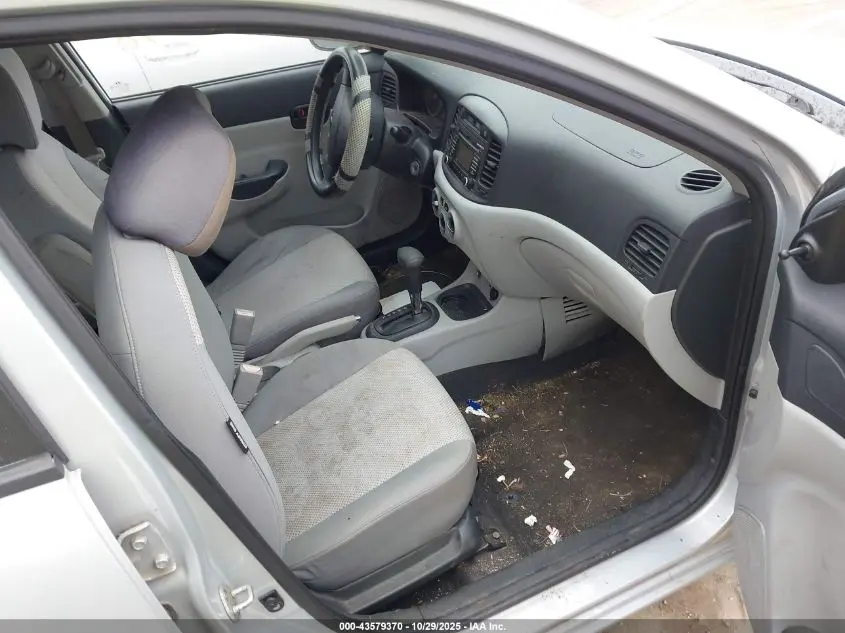 2011 HYUNDAI ACCENT GLS