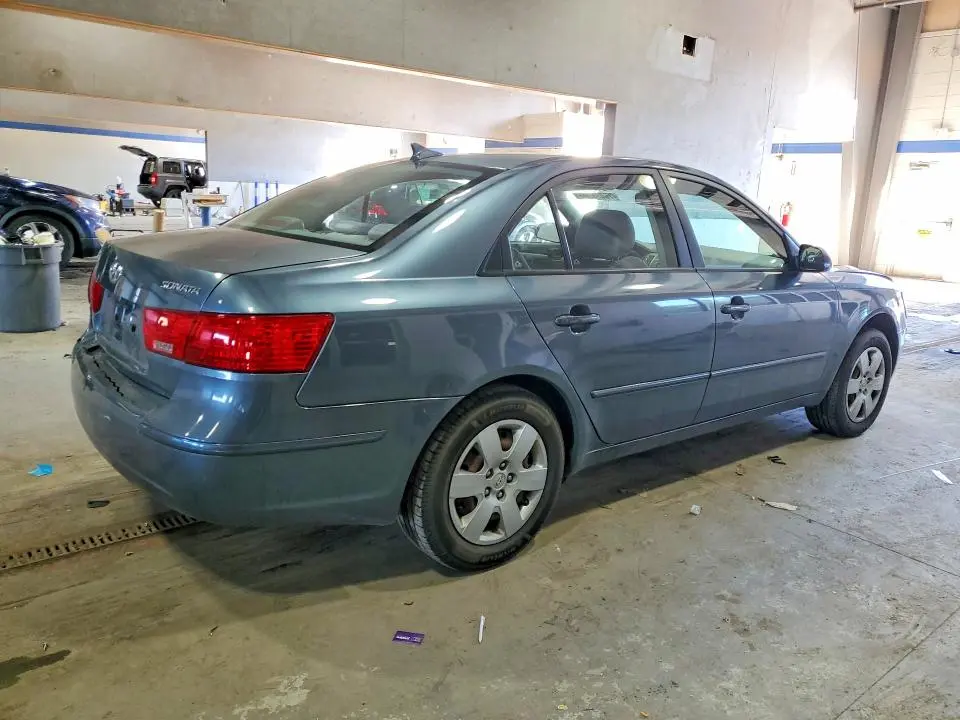 2010 HYUNDAI SONATA GLS  
